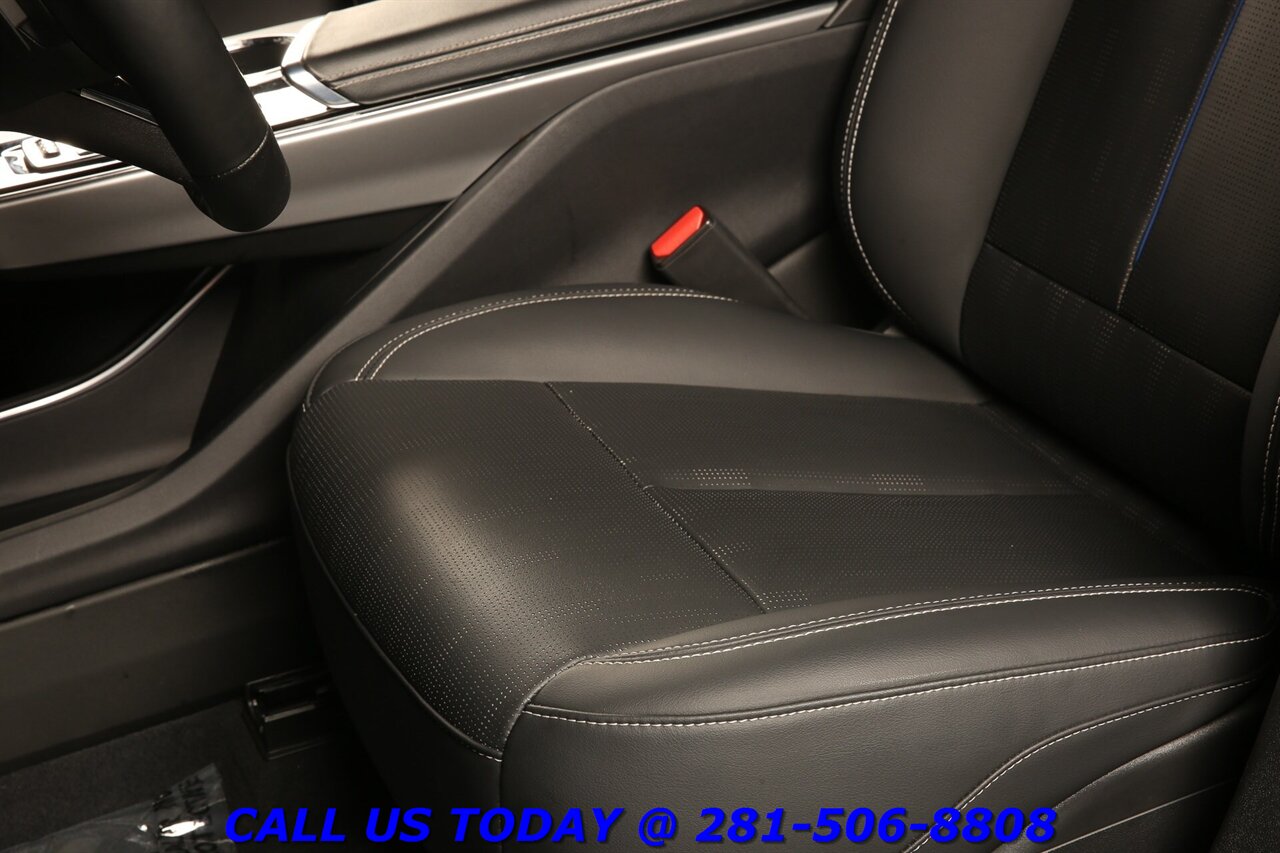 2024 Cadillac LYRIQ 2024 Luxury 1 AWD CARPLAY PANO ADAPT CRUISE 36K ML - Photo 14 - Houston, TX 77031