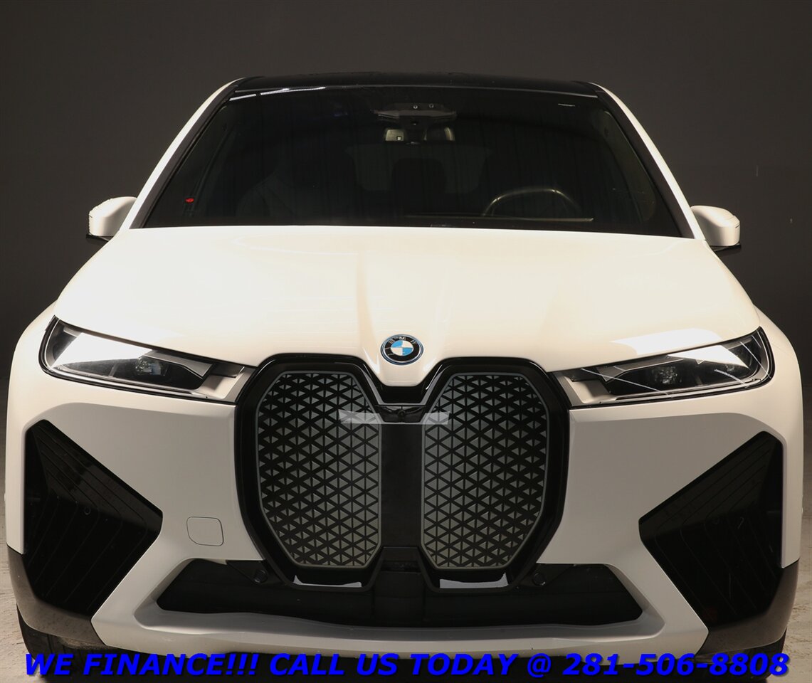 2025 BMW iX 2025 xDrive50 AWD SPORT HUD PANO DRV-ASST 17K MLS - Photo 8 - Houston, TX 77031