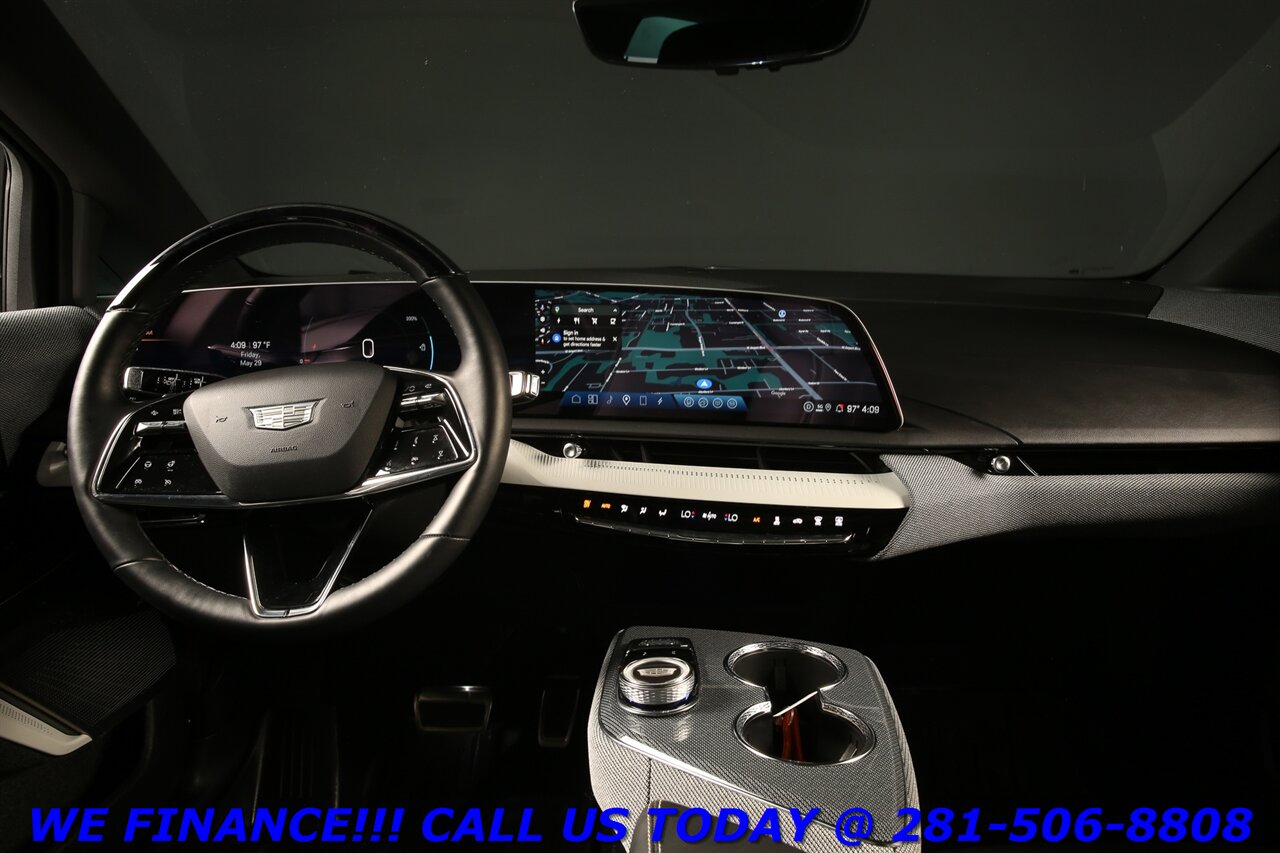 2025 Cadillac OPTIQ 2025 Sport AWD NAV PANO ADAPT BLIND 7K MILES!! - Photo 3 - Houston, TX 77031