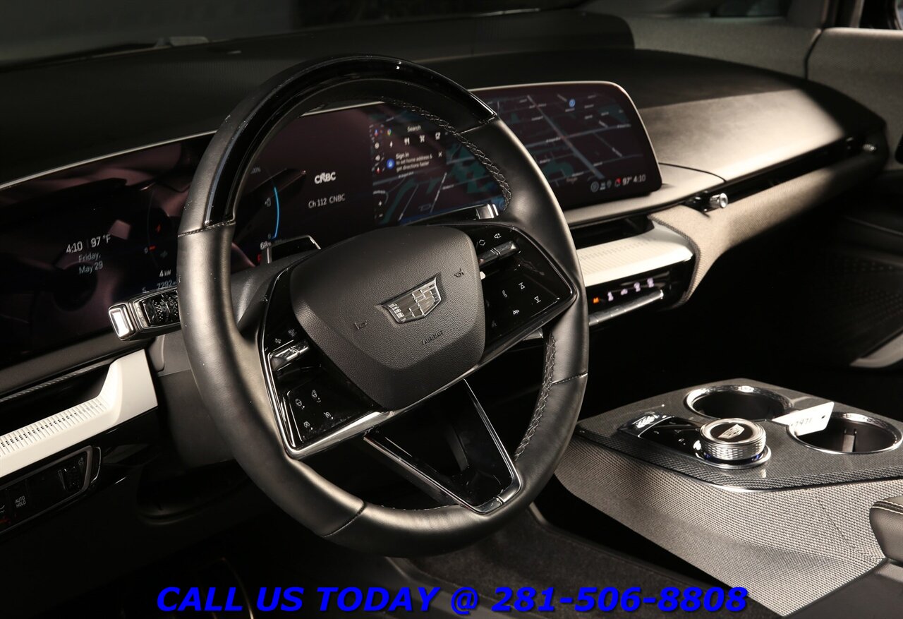 2025 Cadillac OPTIQ 2025 Sport AWD NAV PANO SUPERCRUISE BLIND 7K Mi   - Photo 11 - Houston, TX 77031