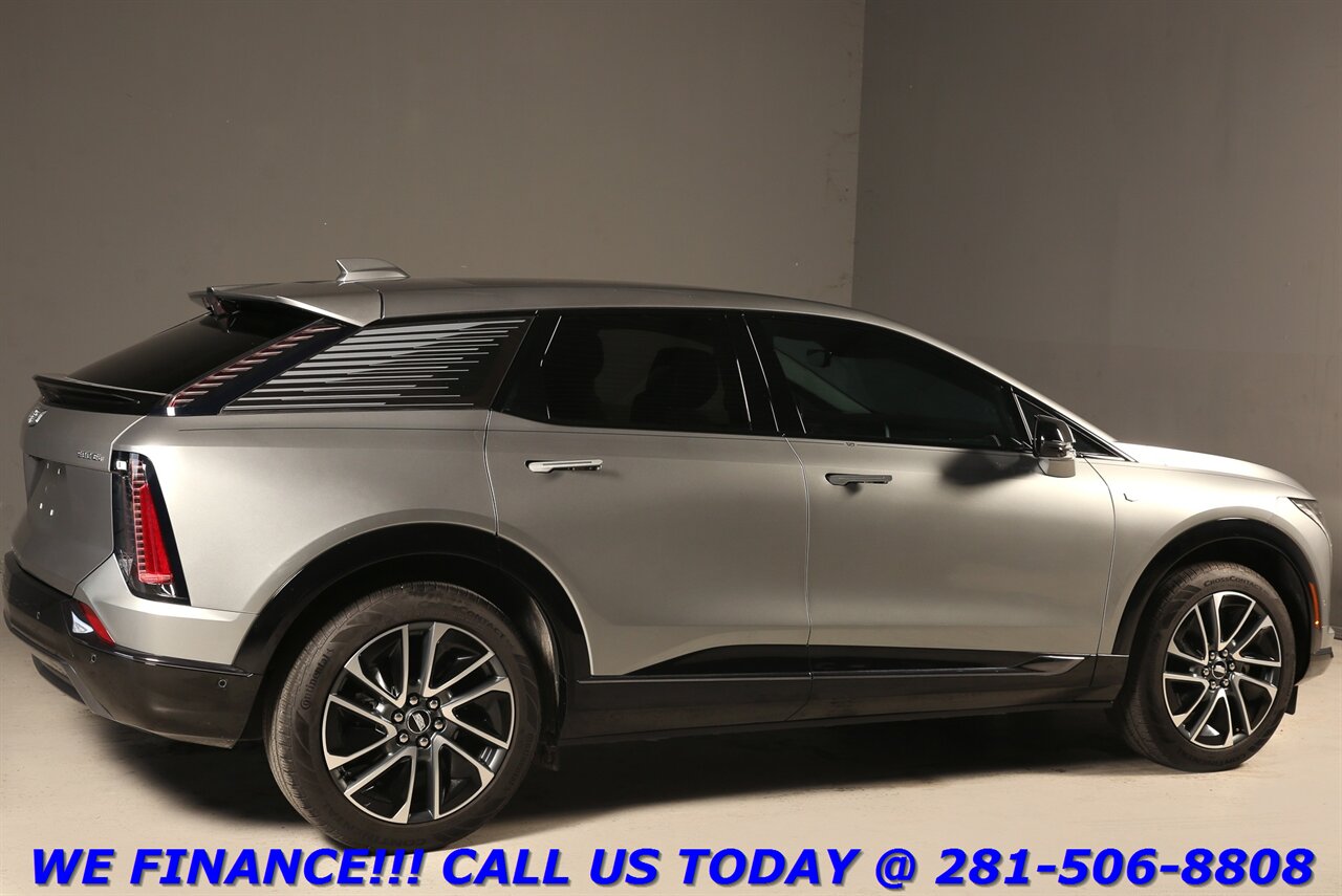 2025 Cadillac OPTIQ 2025 Sport AWD NAV PANO ADAPT BLIND 7K MILES!! - Photo 6 - Houston, TX 77031