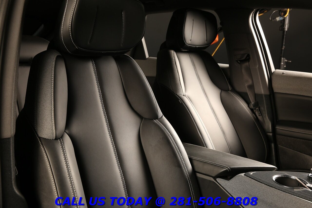 2025 Cadillac OPTIQ 2025 Sport AWD NAV PANO SUPERCRUISE BLIND 7K Mi   - Photo 21 - Houston, TX 77031