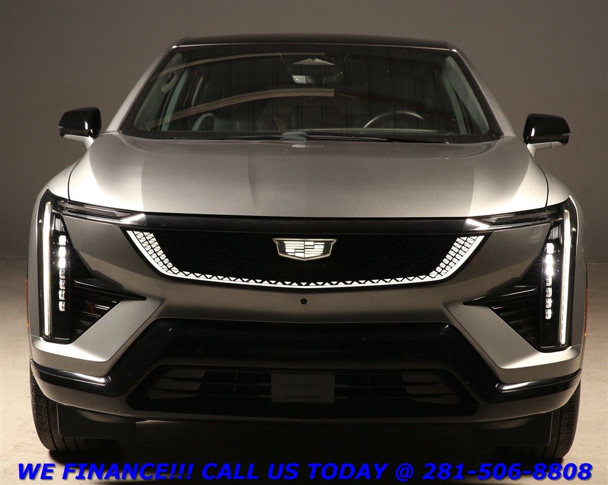 2025 Cadillac OPTIQ 2025 Sport AWD NAV PANO ADAPT BLIND 7K MILES!! - Photo 8 - Houston, TX 77031