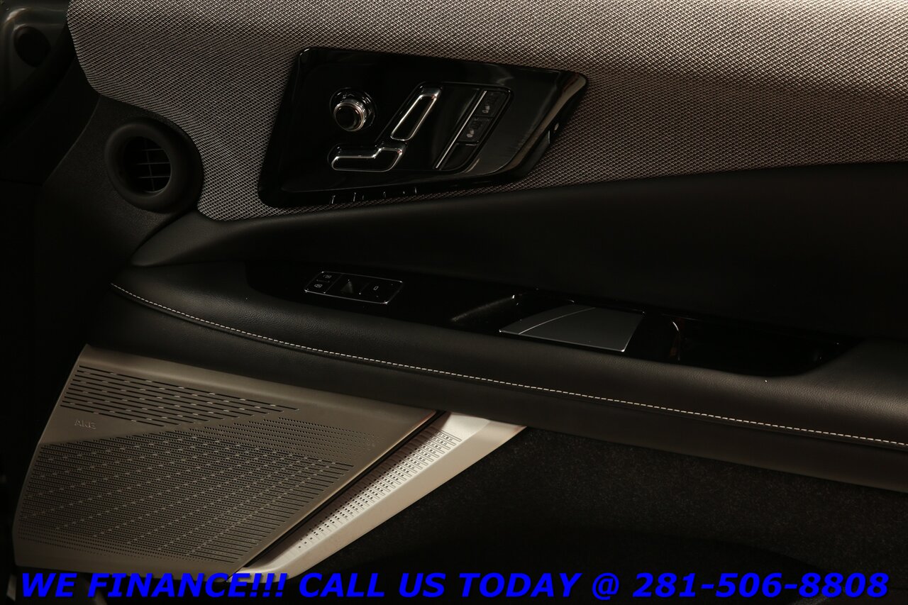2025 Cadillac OPTIQ 2025 Sport AWD NAV PANO ADAPT BLIND 7K MILES!! - Photo 28 - Houston, TX 77031
