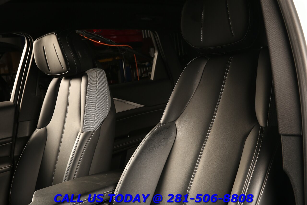 2024 Cadillac LYRIQ 2024 Tech CARPLAY PANO ADAPT 15K MLS!! - Photo 13 - Houston, TX 77031