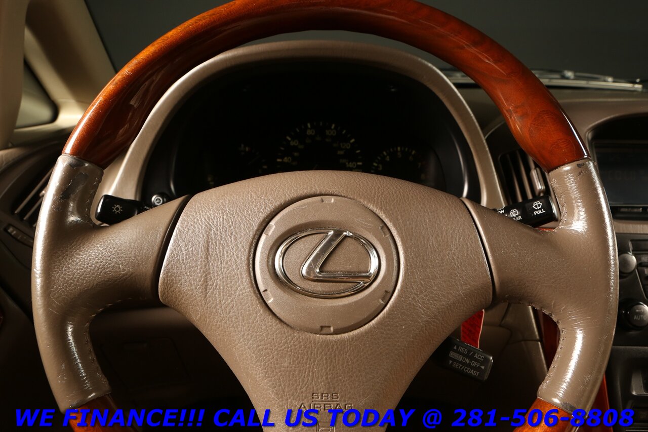 2003 Lexus LEXUS RX 300 SUN LEATHER WOOD ROOF RACK BOOKS & MANUALS - Photo 15 - Houston, TX 77031