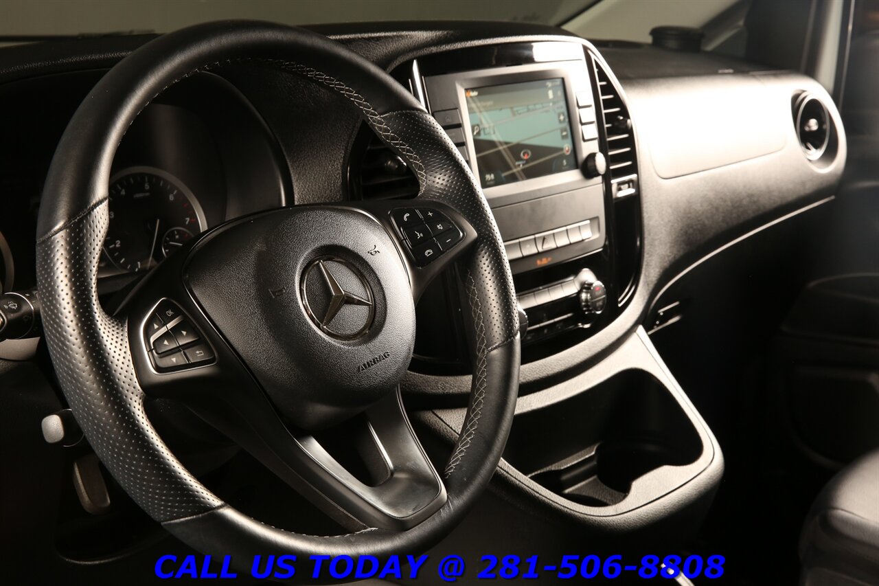 2022 Mercedes-Benz Metris 2022 NAV 6-PASS CAPTAINS CAMERA WORKSTATION 21K Mi   - Photo 11 - Houston, TX 77031