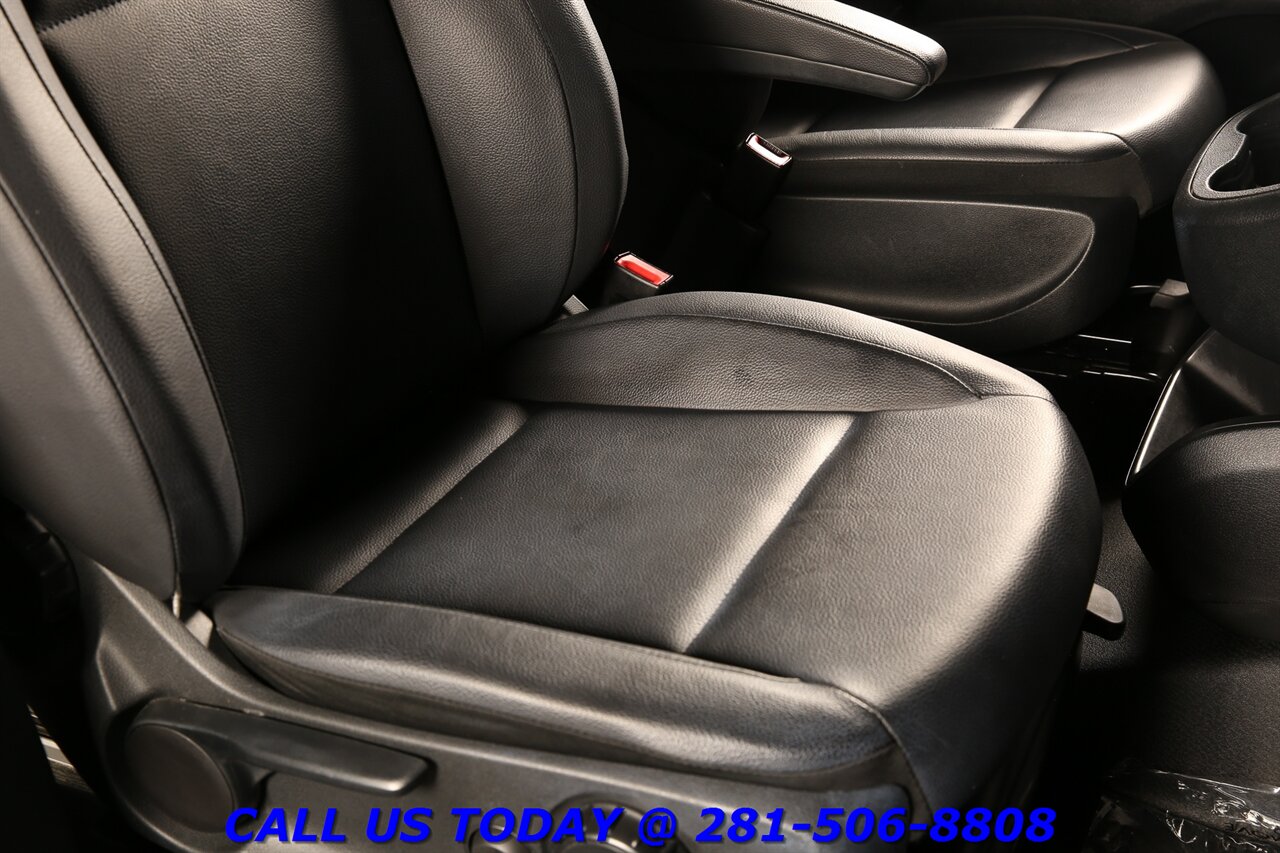 2022 Mercedes-Benz Metris 2022 NAV 6-PASS CAPTAINS CAMERA WORKSTATION 21K Mi   - Photo 20 - Houston, TX 77031