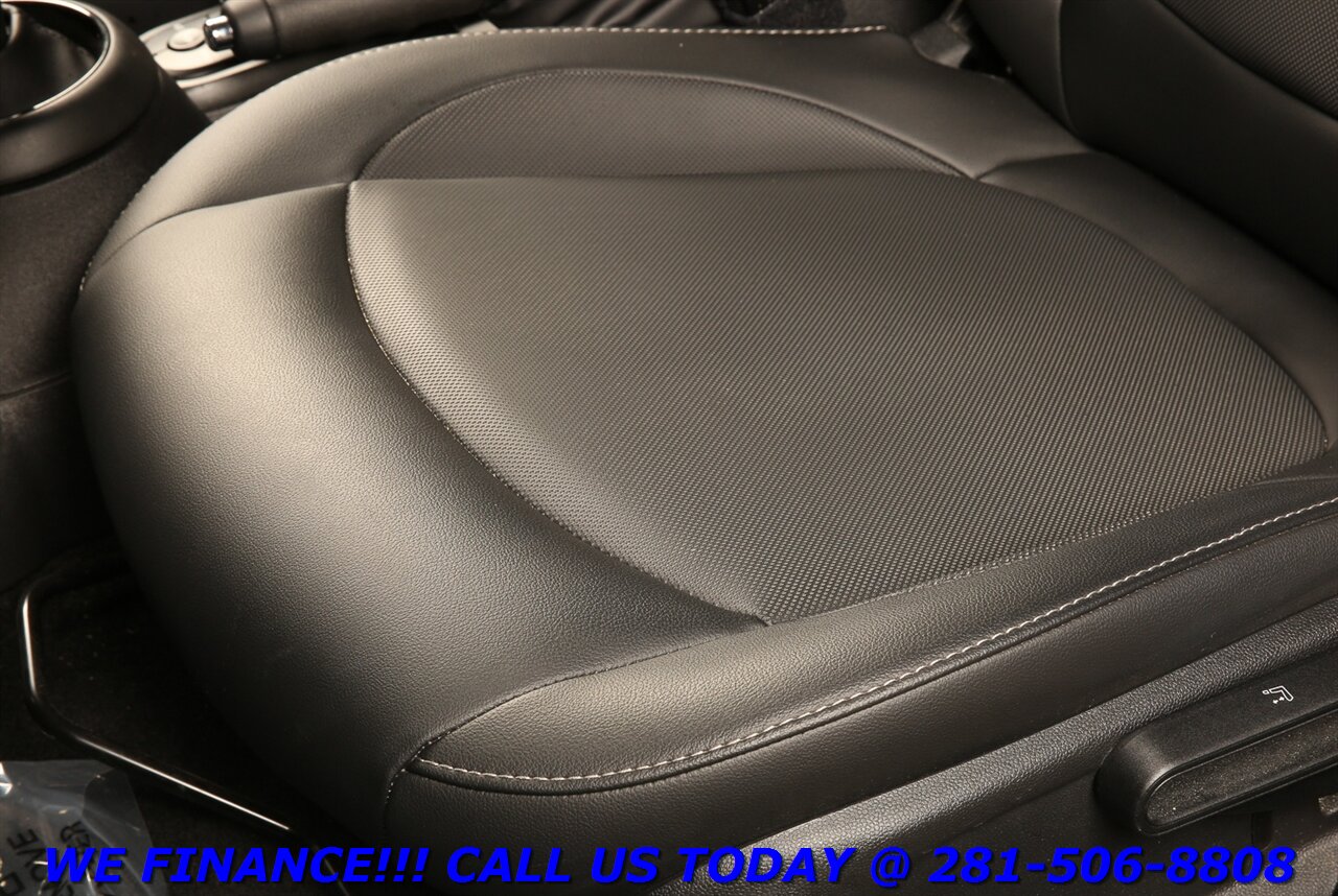 2022 MINI Cooper 2022 Oxford Edition PANO HEATSEAT CAMERA 24K MLS   - Photo 14 - Houston, TX 77031