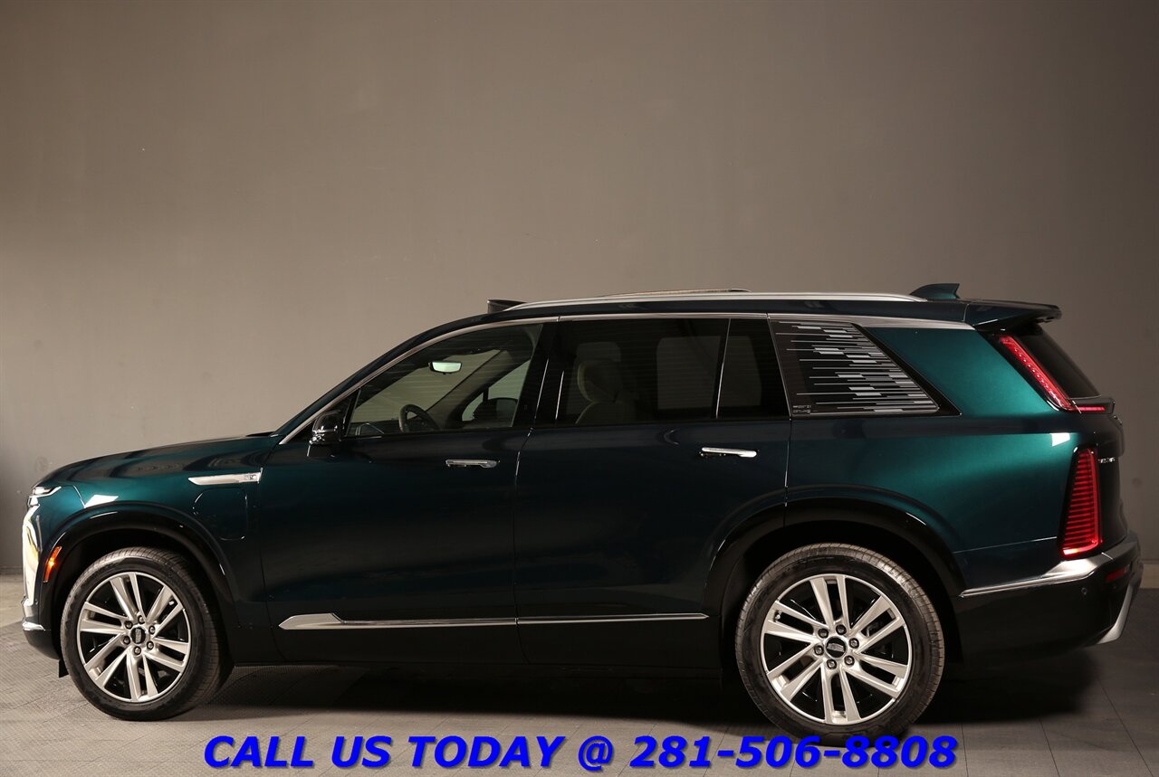 2026 Cadillac VISTIQ 2026 Luxury AWD NAV PANO SUPERCRUISE 6PASS 1K Mi   - Photo 4 - Houston, TX 77031