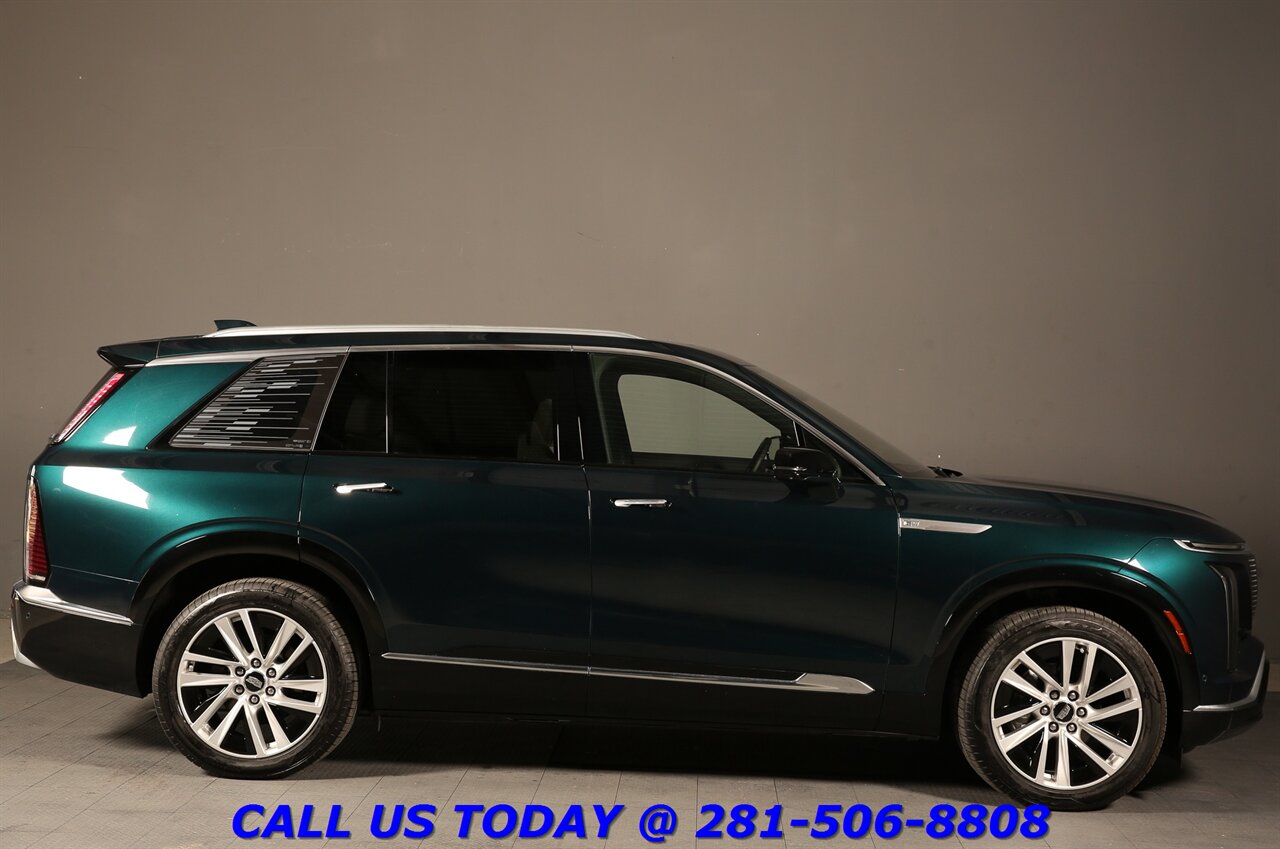 2026 Cadillac VISTIQ 2026 Luxury AWD NAV PANO SUPERCRUISE 6PASS 1K Mi   - Photo 32 - Houston, TX 77031
