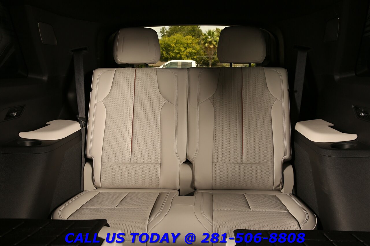 2026 Cadillac VISTIQ 2026 Luxury AWD NAV PANO SUPERCRUISE 6PASS 1K Mi   - Photo 23 - Houston, TX 77031