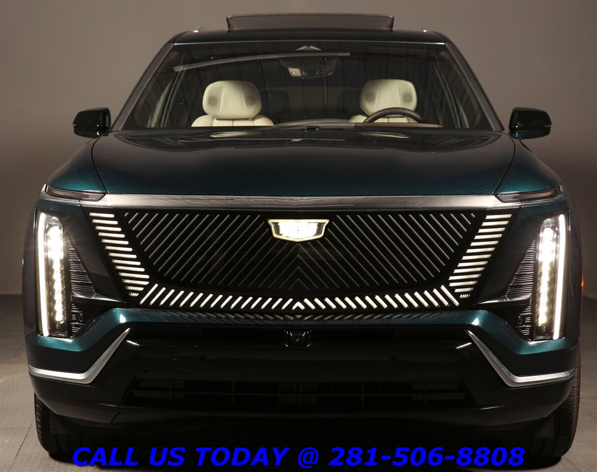 2026 Cadillac VISTIQ 2026 Luxury AWD NAV PANO SUPERCRUISE 6PASS 1K Mi   - Photo 8 - Houston, TX 77031