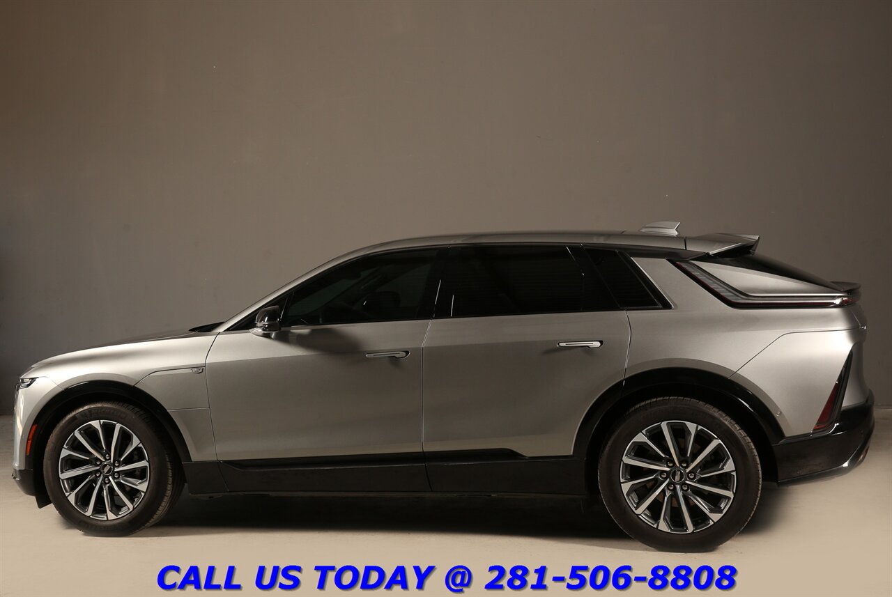 2024 Cadillac LYRIQ 2024 Sport NAV CARPLAY PANO SELFADAPTCRUISE 11K Mi - Photo 4 - Houston, TX 77031