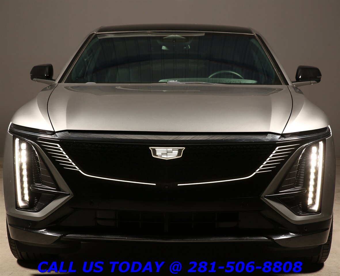 2024 Cadillac LYRIQ 2024 Sport NAV CARPLAY PANO SELFADAPTCRUISE 11K Mi - Photo 8 - Houston, TX 77031