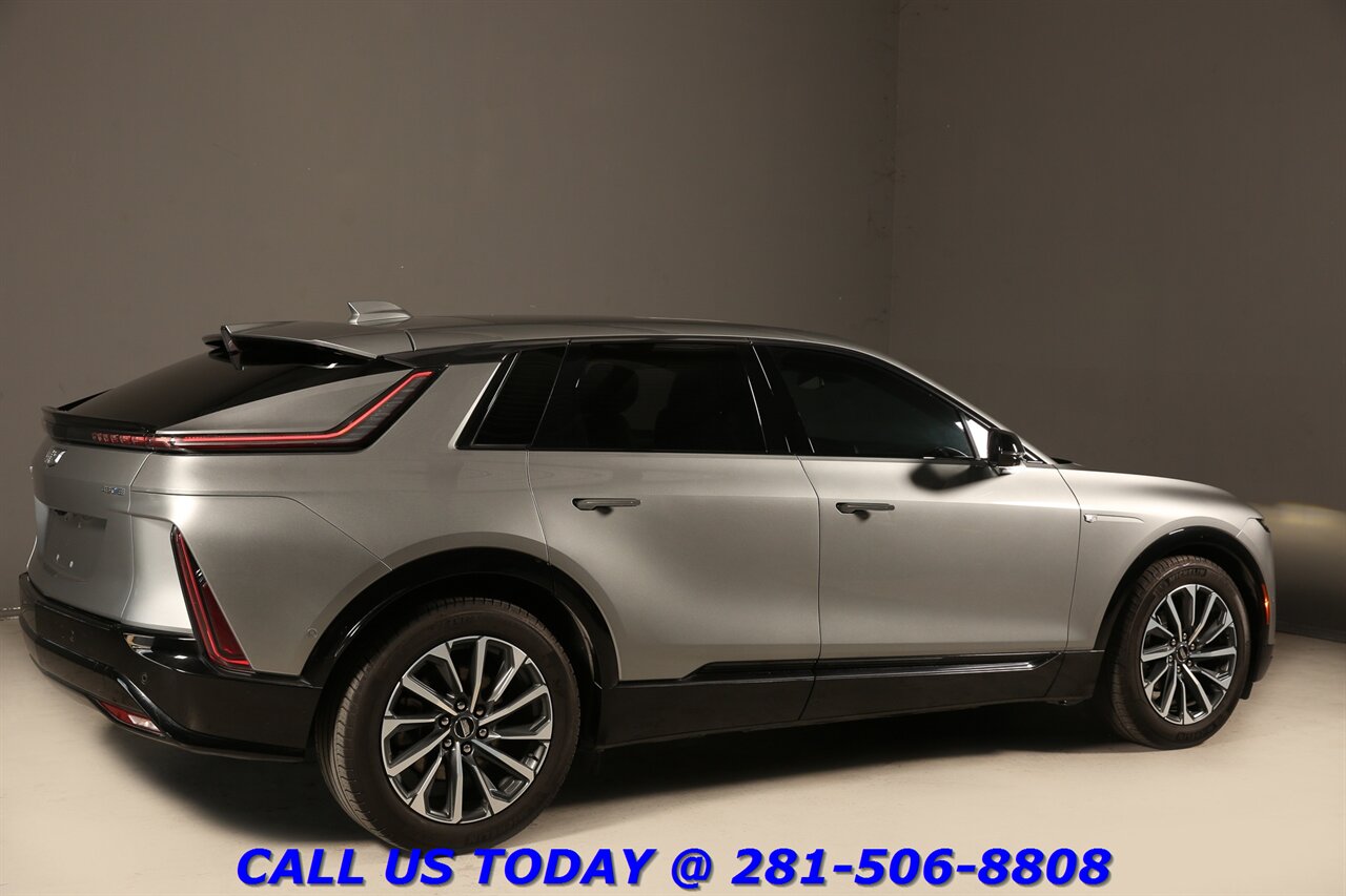 2024 Cadillac LYRIQ 2024 Sport NAV CARPLAY PANO SELFADAPTCRUISE 11K Mi - Photo 6 - Houston, TX 77031