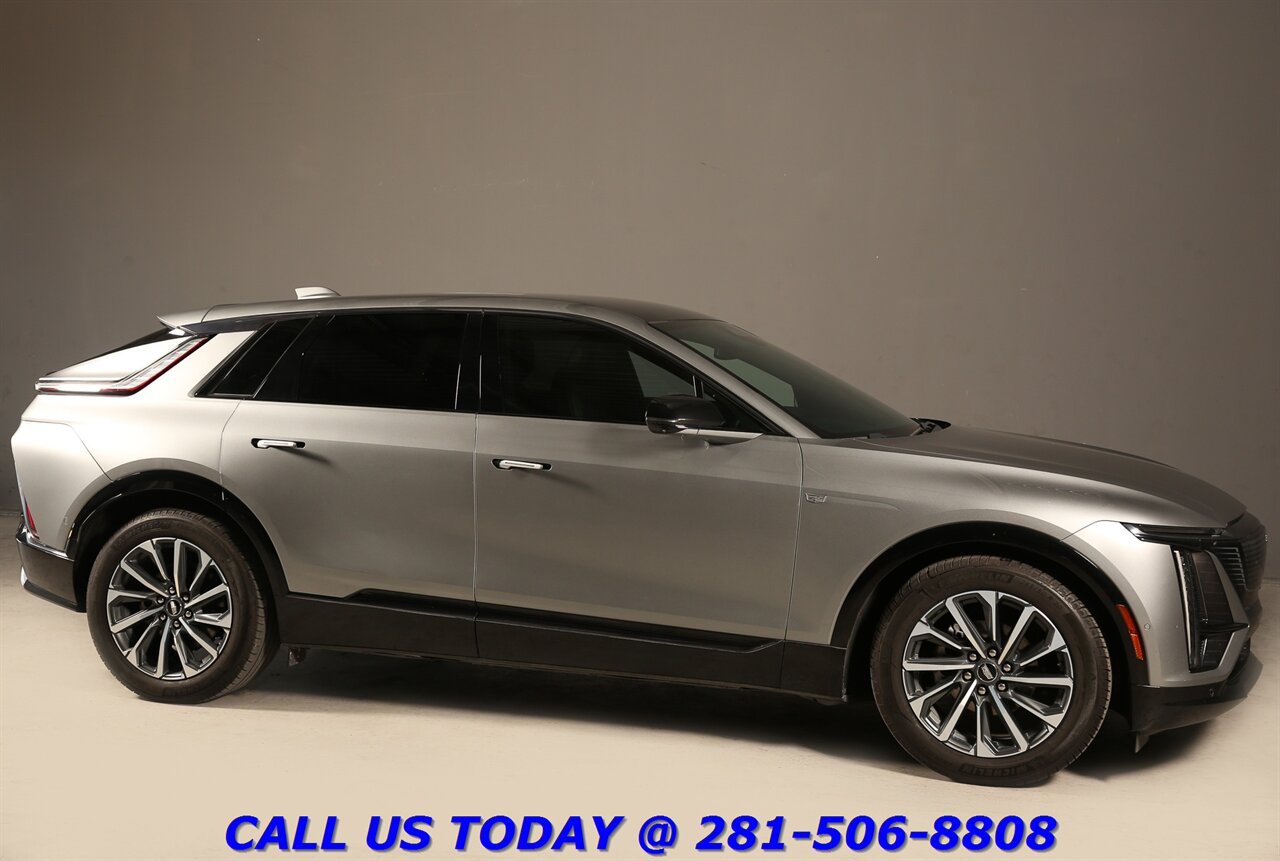 2024 Cadillac LYRIQ 2024 Sport NAV CARPLAY PANO SELFADAPTCRUISE 11K Mi - Photo 7 - Houston, TX 77031