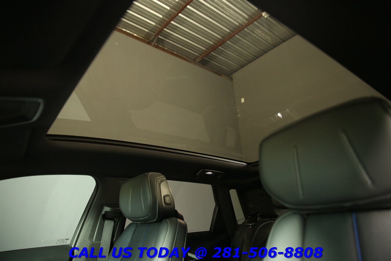2024 Cadillac LYRIQ 2024 Sport NAV CARPLAY PANO SELFADAPTCRUISE 11K Mi - Photo 11 - Houston, TX 77031