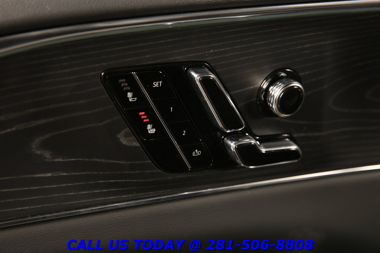 2024 Cadillac LYRIQ 2024 Sport NAV CARPLAY PANO SELFADAPTCRUISE 11K Mi - Photo 9 - Houston, TX 77031