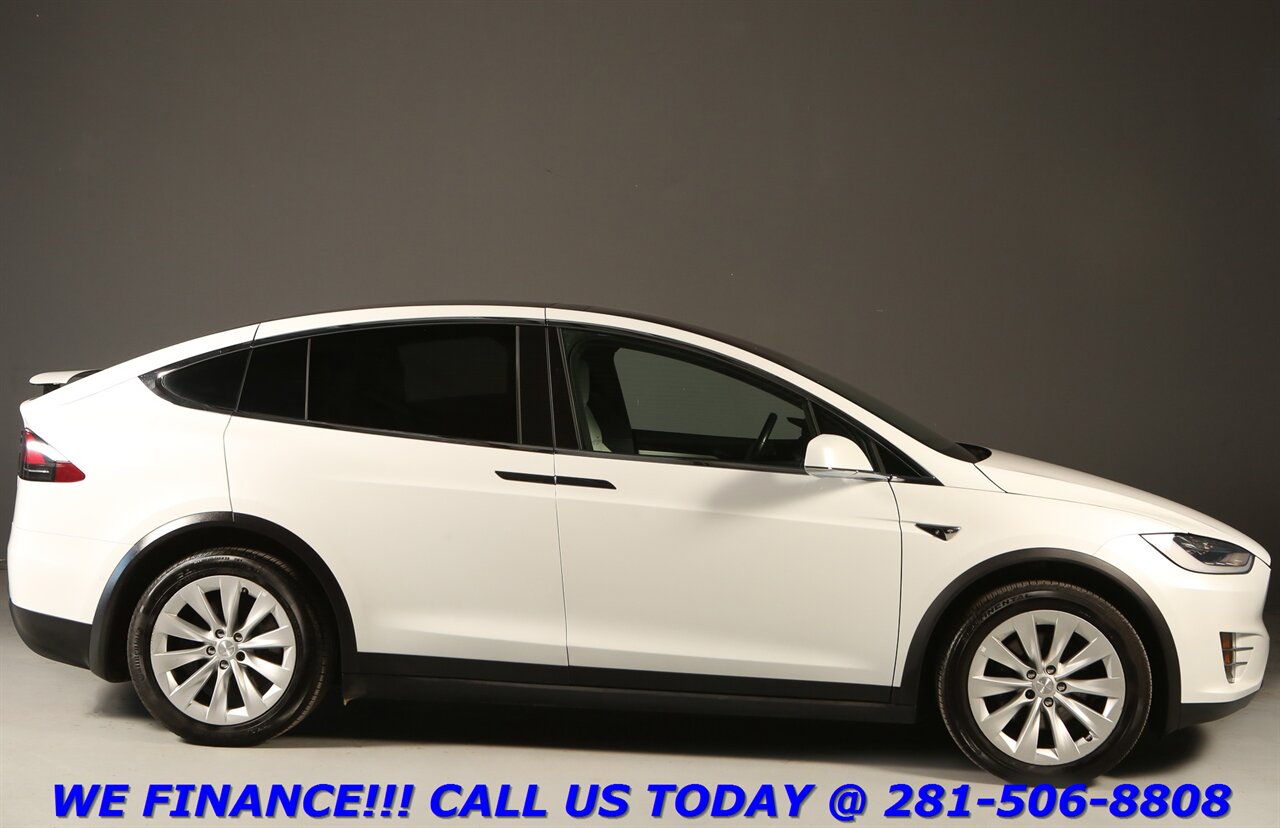 2020 Tesla Model X 2020 Long Range Plus AWD FSD 3RD ROW WOOD 37K - Photo 29 - Houston, TX 77031