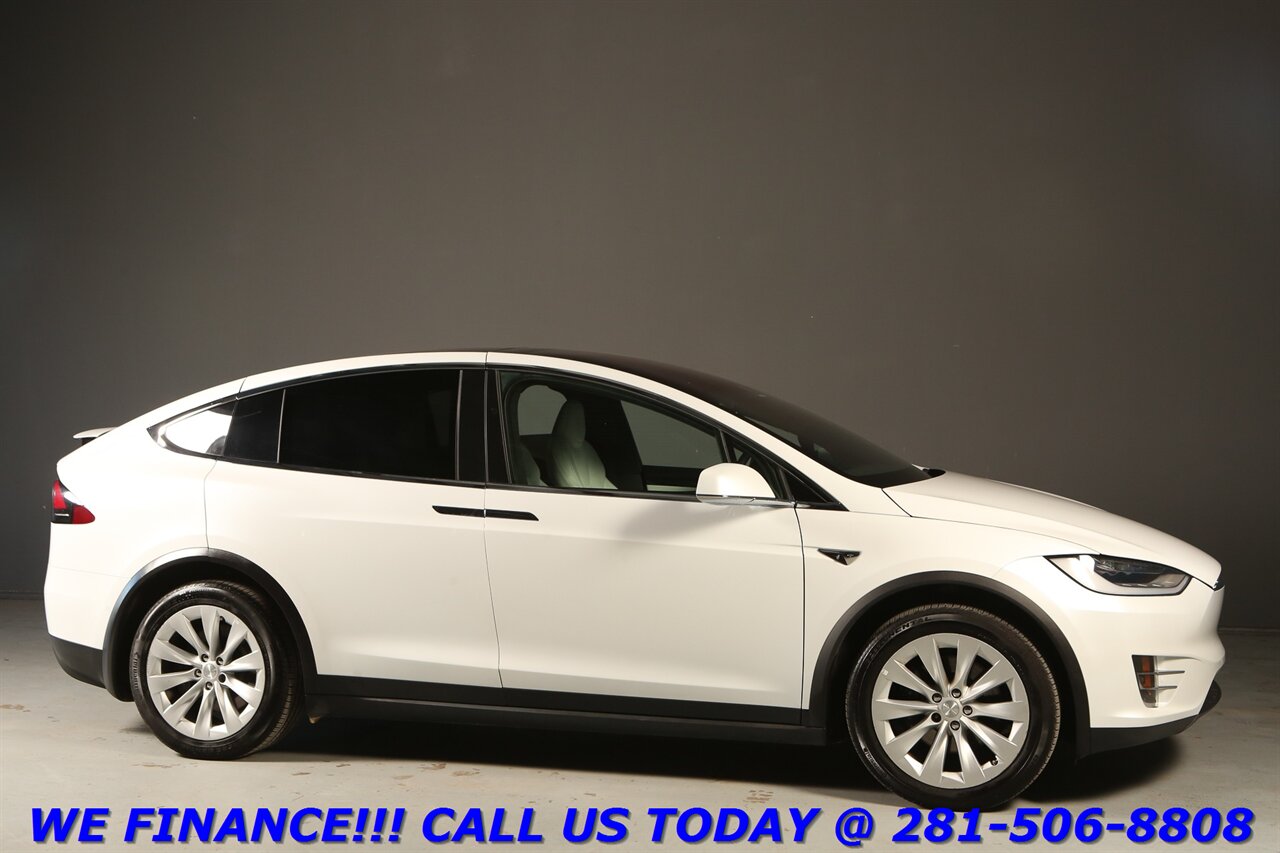 2020 Tesla Model X 2020 Long Range Plus AWD FSD 3RD ROW WOOD 37K - Photo 7 - Houston, TX 77031