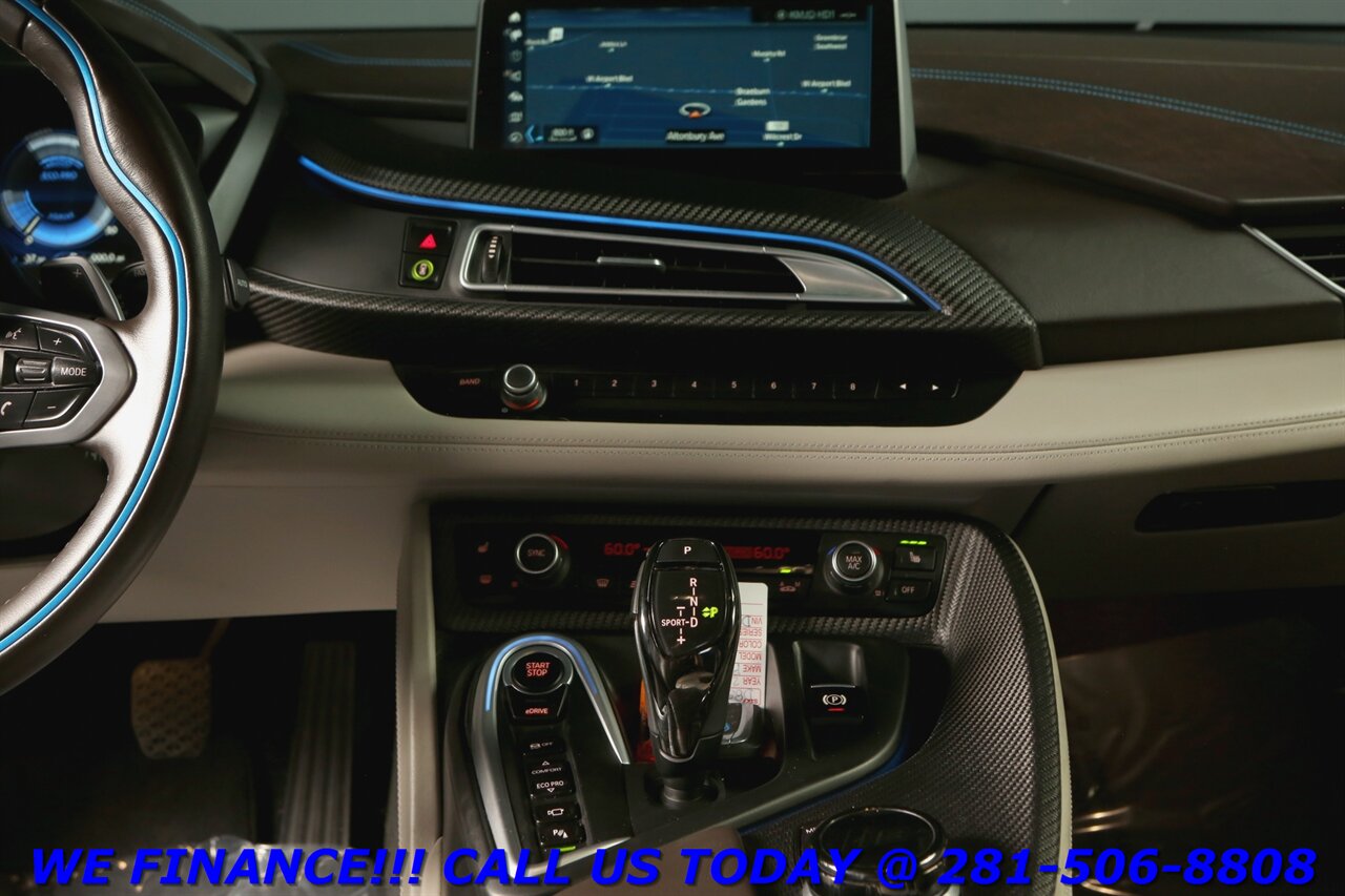 2019 BMW i8 2019 TERA WORLD AWD PLUG-IN HYBRID BLIND 34K MLS   - Photo 17 - Houston, TX 77031