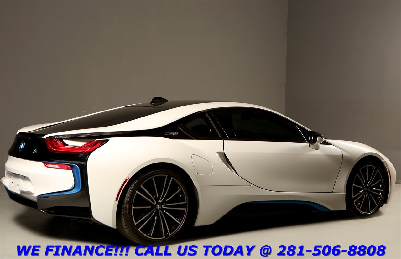 2019 BMW i8 2019 TERA WORLD AWD PLUG-IN HYBRID BLIND 34K MLS   - Photo 7 - Houston, TX 77031