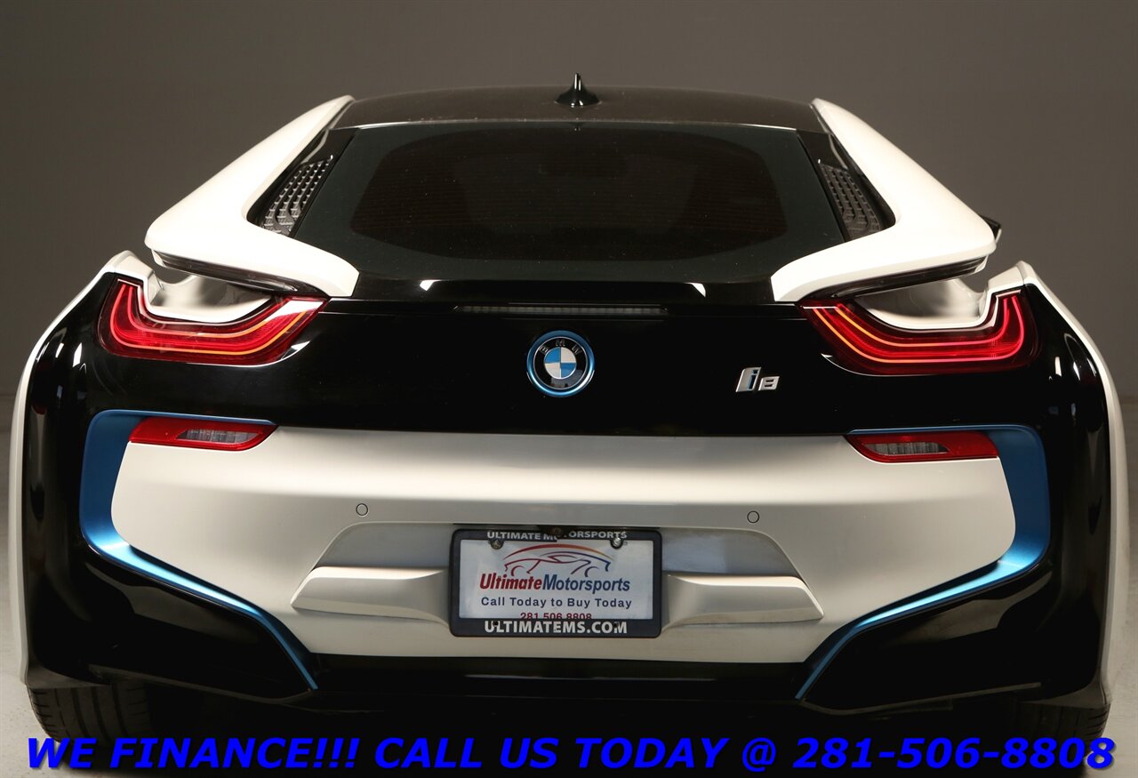 2019 BMW i8 2019 TERA WORLD AWD PLUG-IN HYBRID BLIND 34K MLS   - Photo 6 - Houston, TX 77031