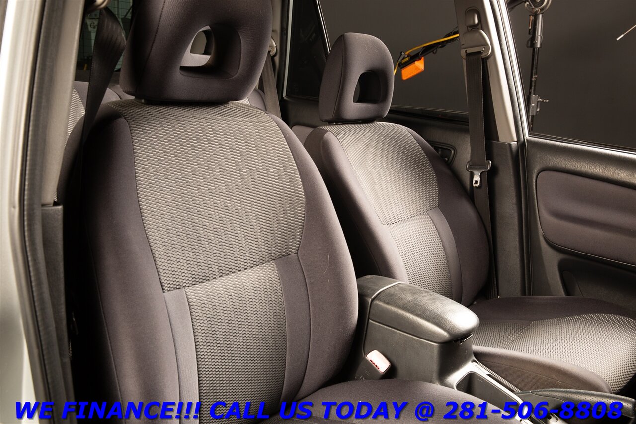 2004 Toyota RAV4 2004 AUTO CRUISE 16 "ALLOY ROOF RACK - Photo 19 - Houston, TX 77031