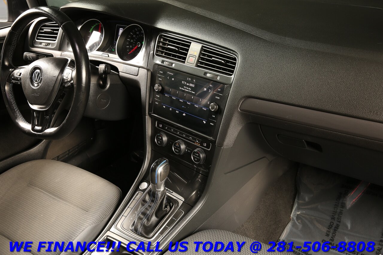 2019 Volkswagen Golf 2019 e-Golf Electric SE BLIND HEATSEAT CAMERA 45K   - Photo 20 - Houston, TX 77031