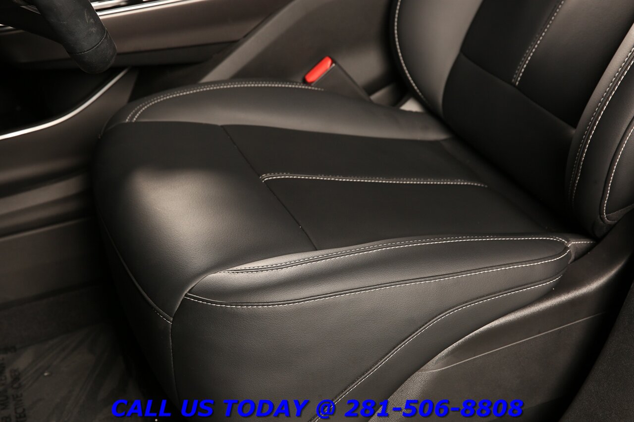 2024 Cadillac LYRIQ 2024 Tech NAV PANO ADADPTcruise 360CAM CARPLAY 20 " - Photo 13 - Houston, TX 77031