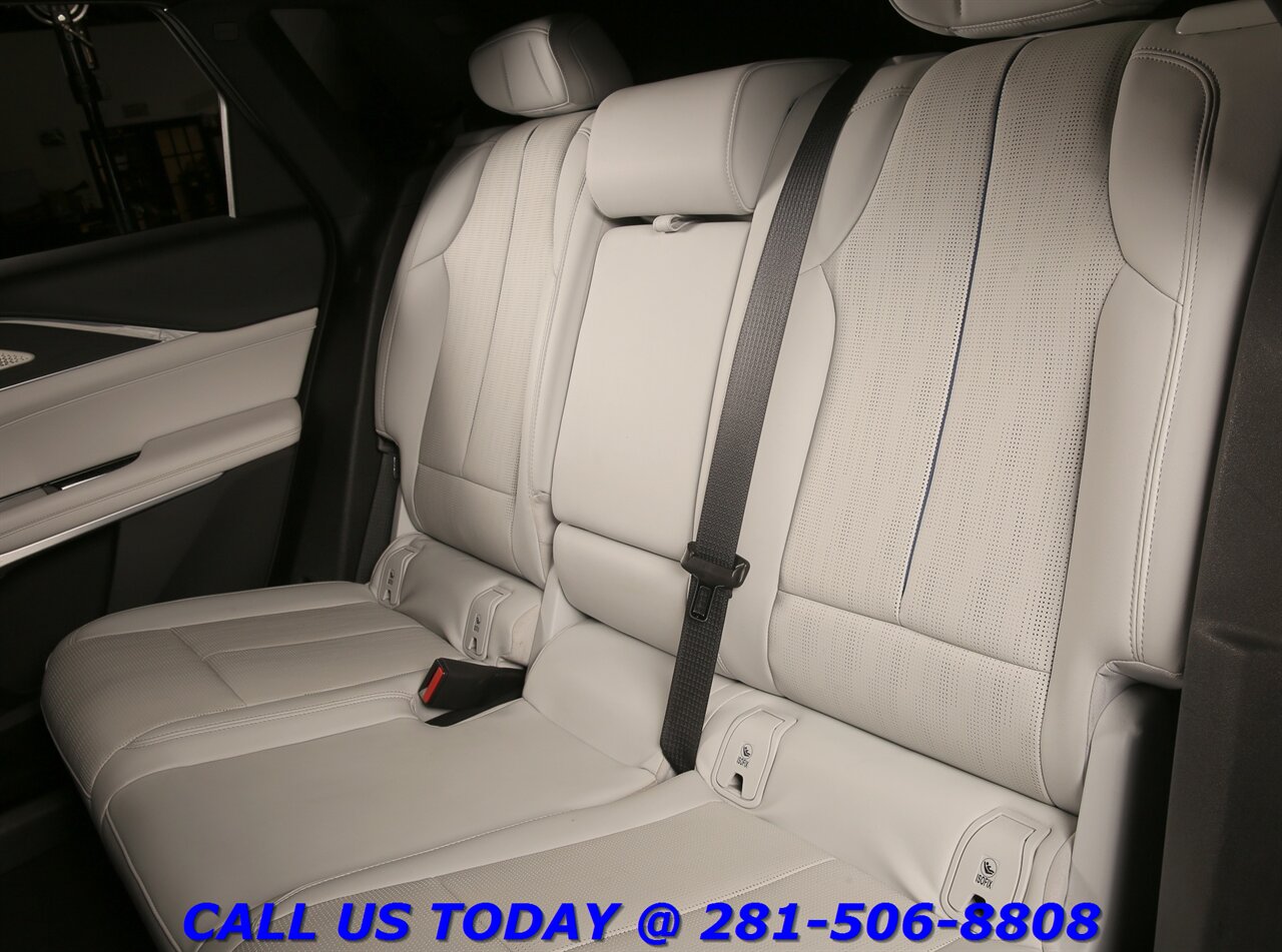 2023 Cadillac LYRIQ 2023 Debut Edition PANO SUPERCRUISE AKG 23K Mi - Photo 24 - Houston, TX 77031