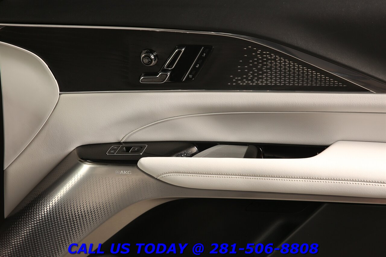 2023 Cadillac LYRIQ 2023 Debut Edition PANO SUPERCRUISE AKG 23K Mi - Photo 31 - Houston, TX 77031