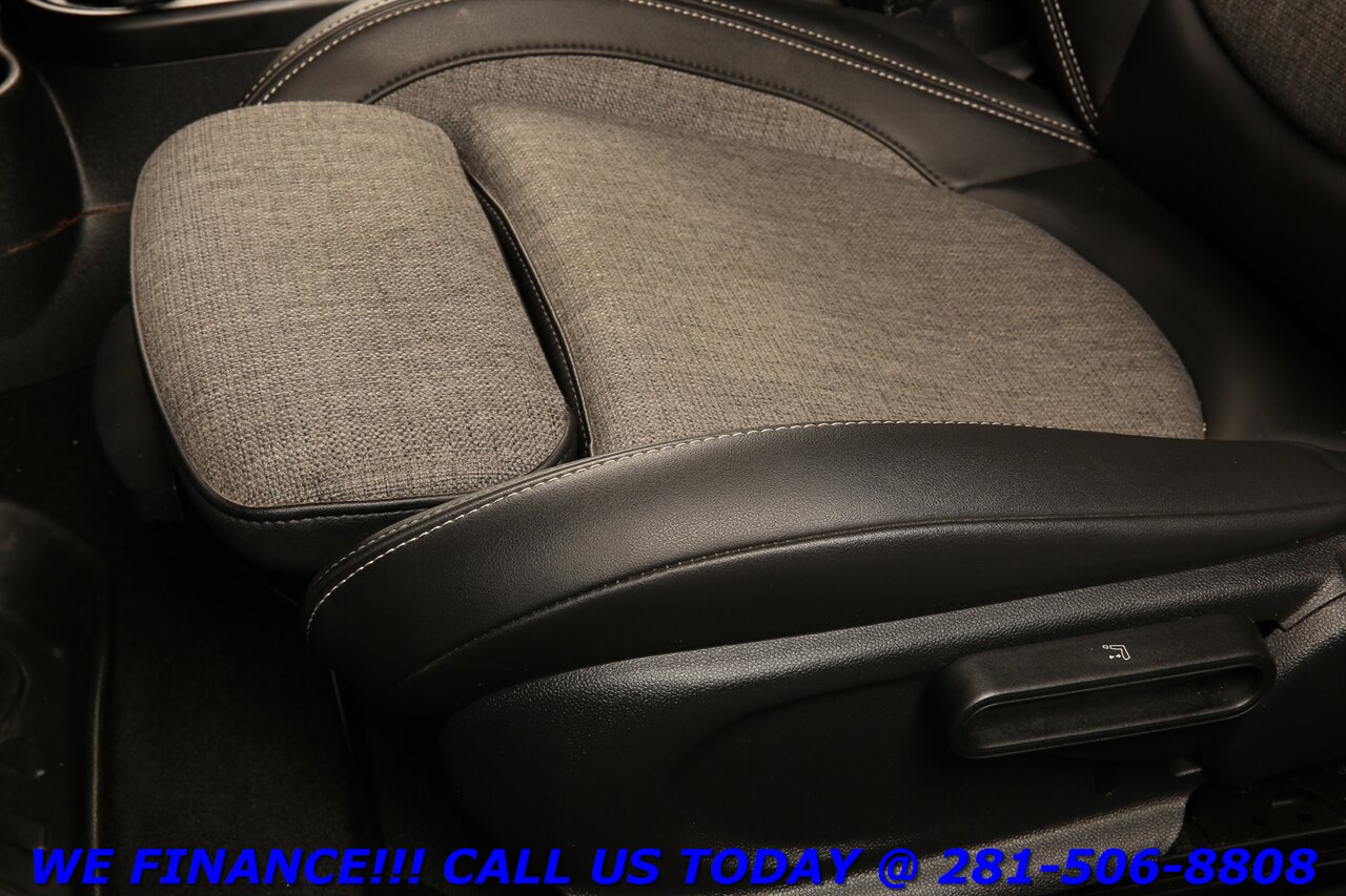 2023 MINI Cooper 2023 SE SIGNATURE NAV PANO SPORT LANE HARMAN 21 ML   - Photo 13 - Houston, TX 77031