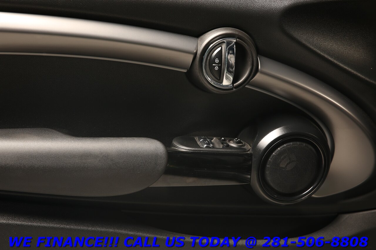 2023 MINI Cooper 2023 SE SIGNATURE NAV PANO SPORT LANE HARMAN 21 ML   - Photo 9 - Houston, TX 77031