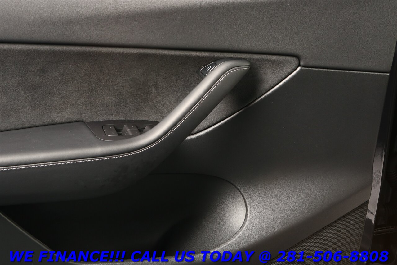 2018 Tesla Model 3 2018 Long Range AUTOPILOT NAV PANO HEATSEAT 68K - Photo 9 - Houston, TX 77031