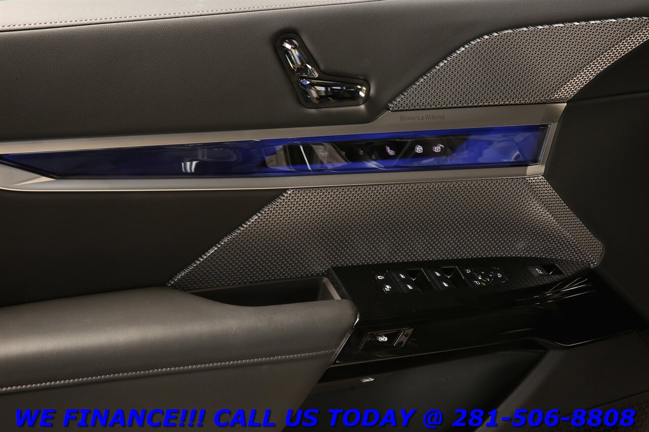 2024 BMW 2024 760i xDrive M-SPORT PREM EXEC THEATER SKY 5Mi - Photo 9 - Houston, TX 77031
