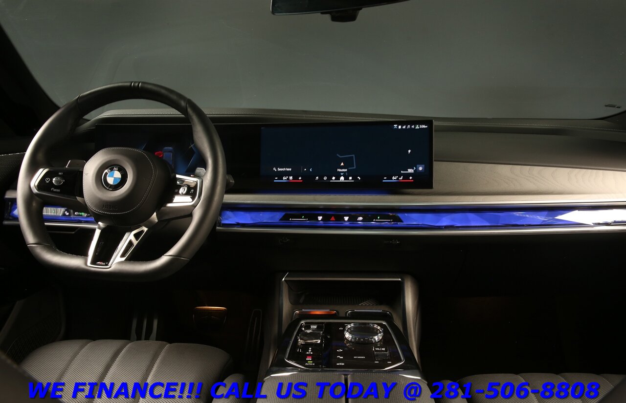 2024 BMW 2024 760i xDrive M-SPORT PREM EXEC THEATER SKY 5Mi - Photo 3 - Houston, TX 77031