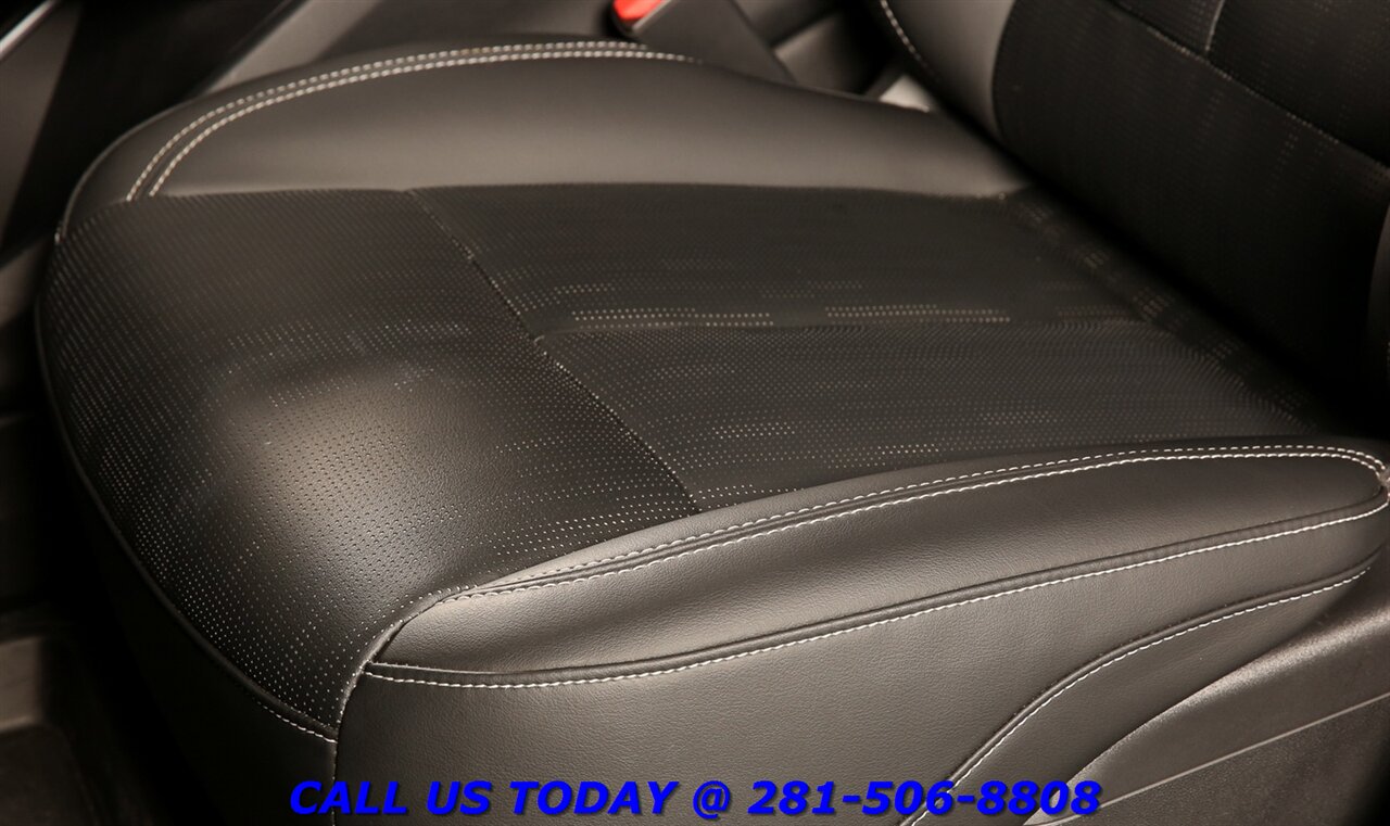 2024 Cadillac LYRIQ 2024 Sport AWD 500HP NAV PANO ADAPTCRUISE 8K Mi   - Photo 13 - Houston, TX 77031