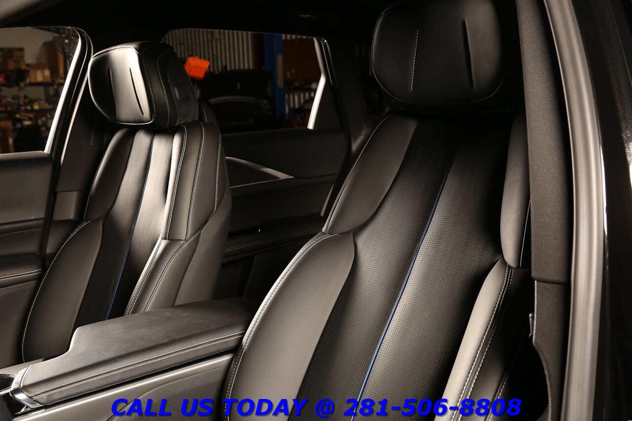 2024 Cadillac LYRIQ 2024 Sport AWD 500HP NAV PANO ADAPTCRUISE 8K Mi   - Photo 12 - Houston, TX 77031