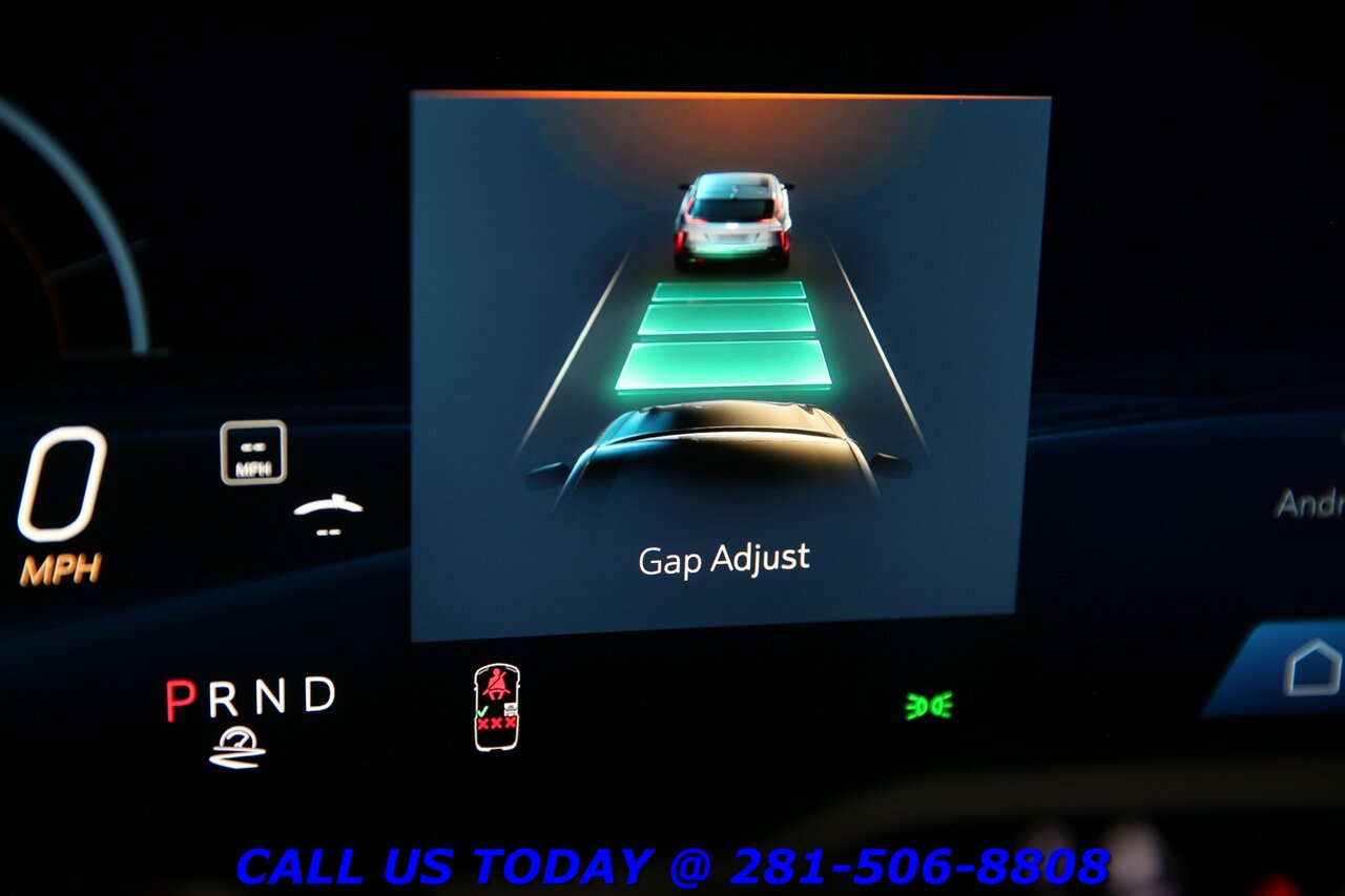 2024 Cadillac LYRIQ 2024 Sport AWD 500HP NAV PANO ADAPTCRUISE 8K Mi   - Photo 16 - Houston, TX 77031