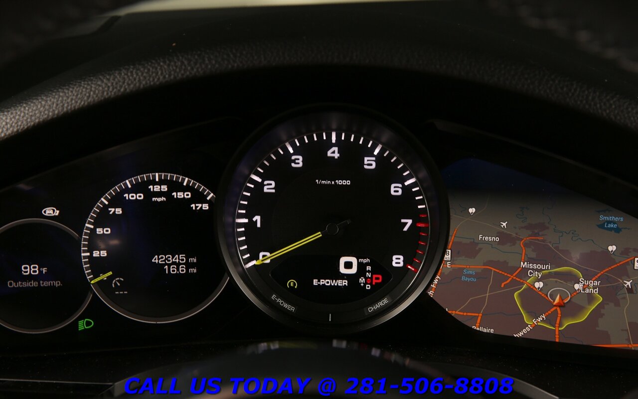 2019 Porsche Cayenne 2019 E-Hybrid AWD PREM+ PKG NAV PANO ADAPT 42K MLS - Photo 14 - Houston, TX 77031