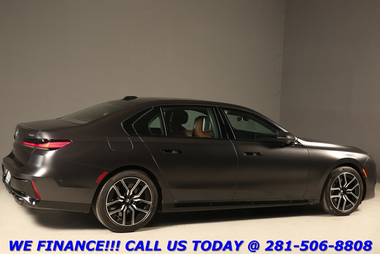 2023 BMW 2023 760i xDrive M-Sport AWD NAV HUD PANO 21K MLS   - Photo 6 - Houston, TX 77031
