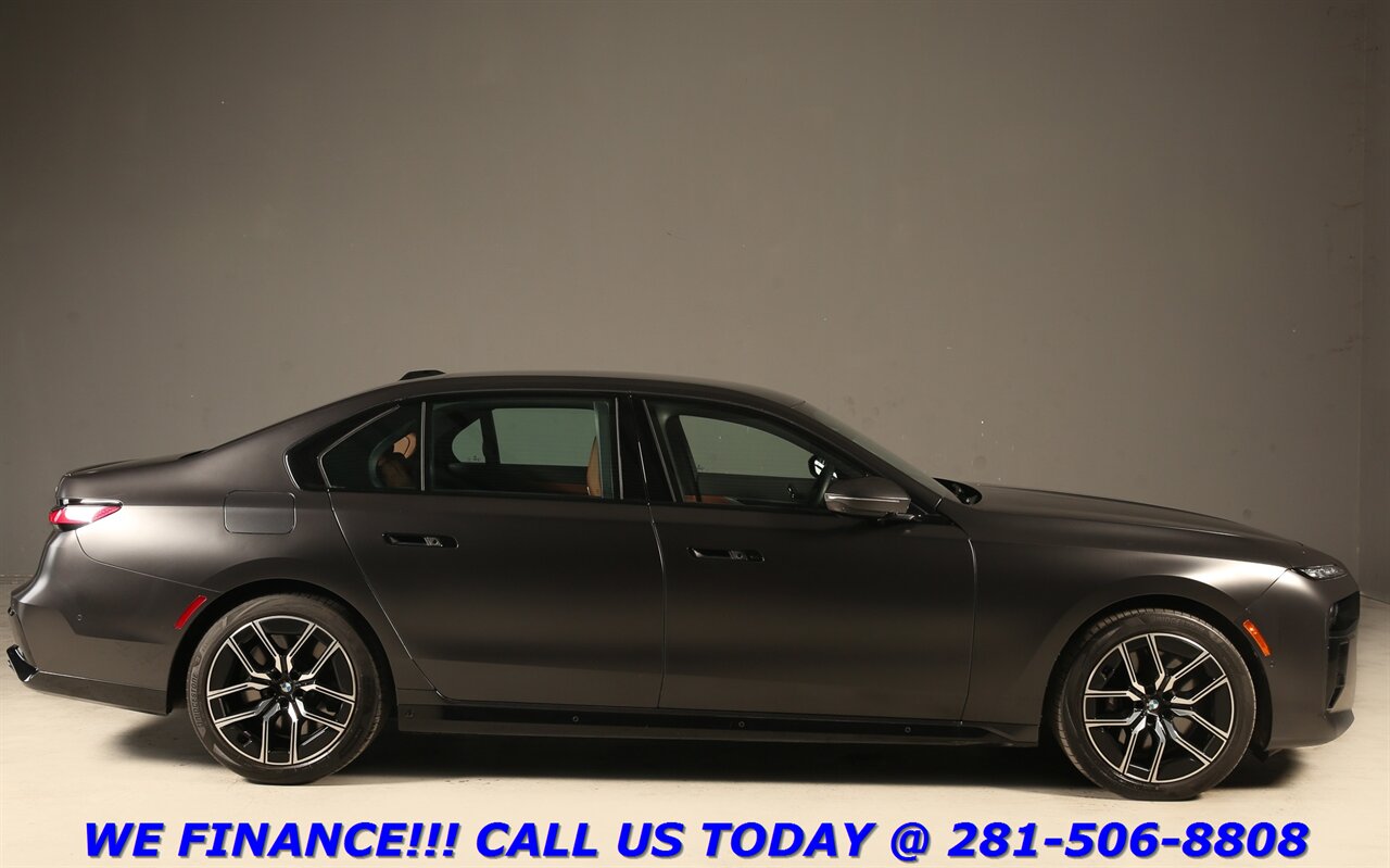 2023 BMW 2023 760i xDrive M-Sport AWD NAV HUD PANO 21K MLS   - Photo 36 - Houston, TX 77031