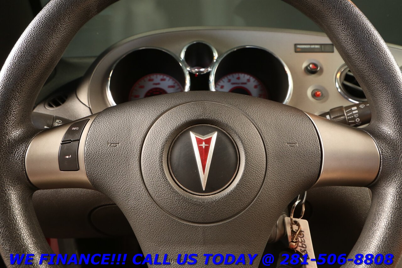 2009 Pontiac Solstice 2009 CONVERTIBLE AUTO 18 "ALLOYS FOG LIGHTS 33K MLS   - Photo 12 - Houston, TX 77031