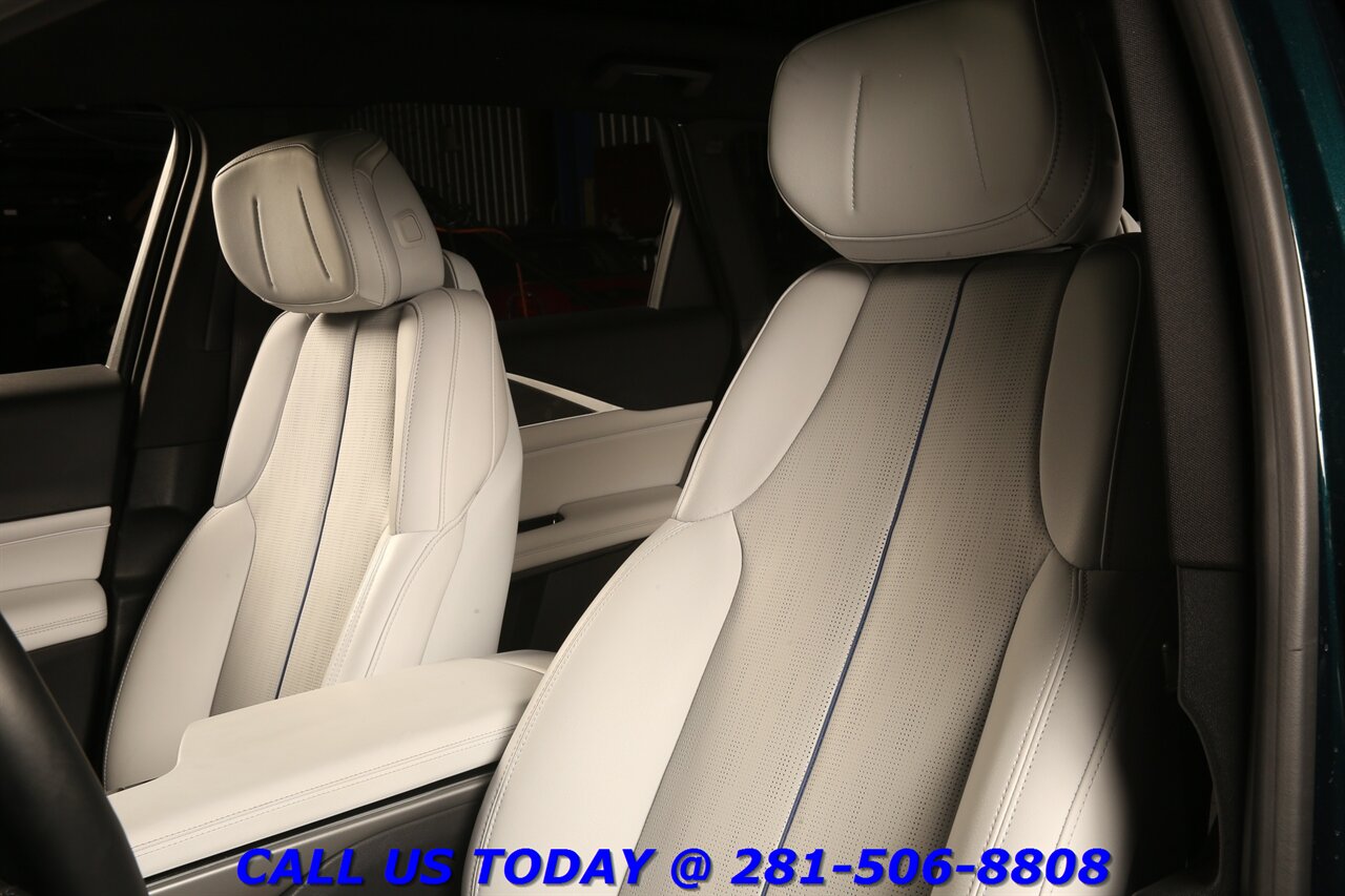 2024 Cadillac LYRIQ Sport CARPLAY PANO ADAPT SELF-DRIVE 360CAM 22K Mi - Photo 13 - Houston, TX 77031