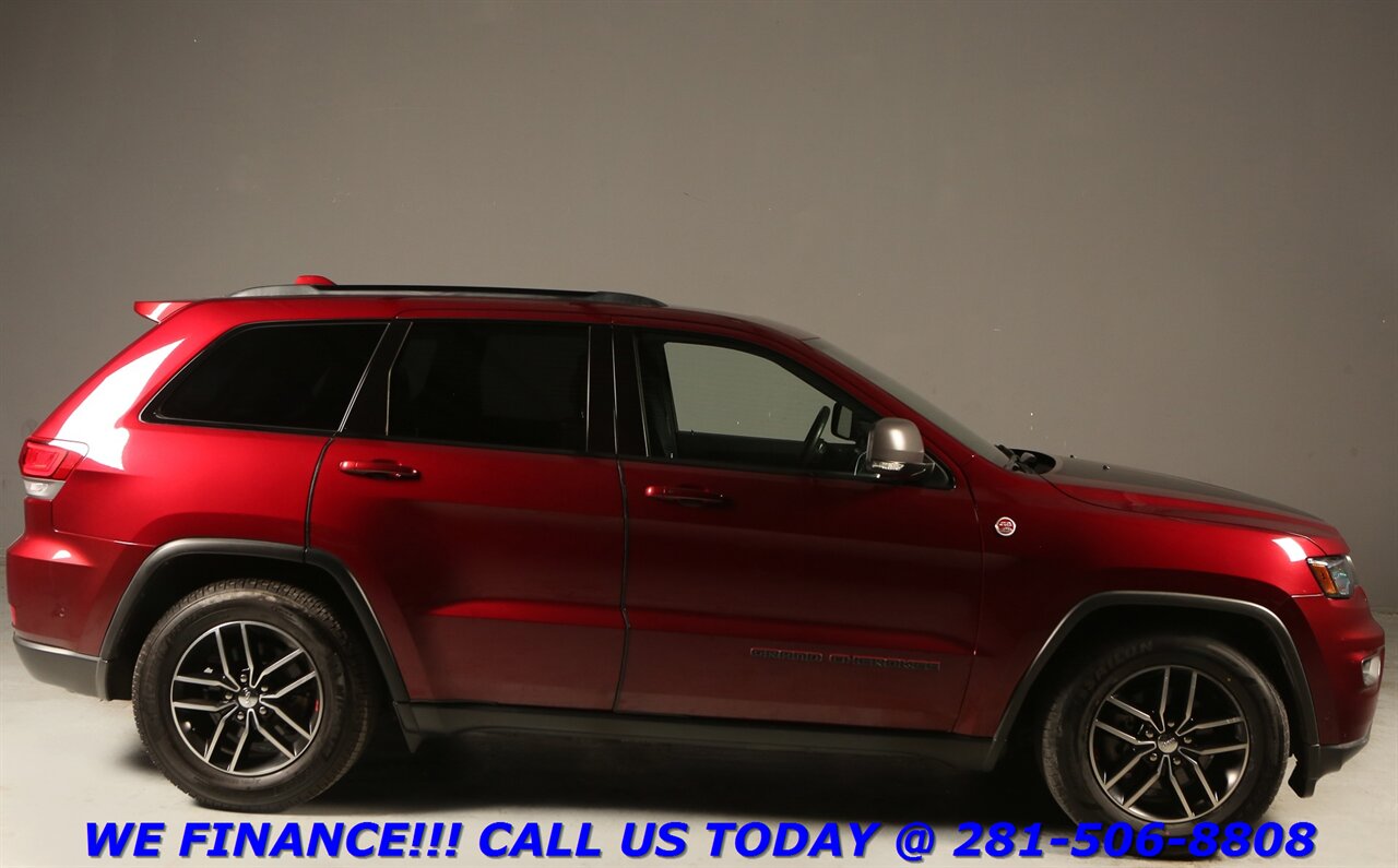 2018 Jeep Grand Cherokee 2018 Trailhawk 4x4 NAV PANO ADAPTCRUISE LUX CARPLY - Photo 29 - Houston, TX 77031