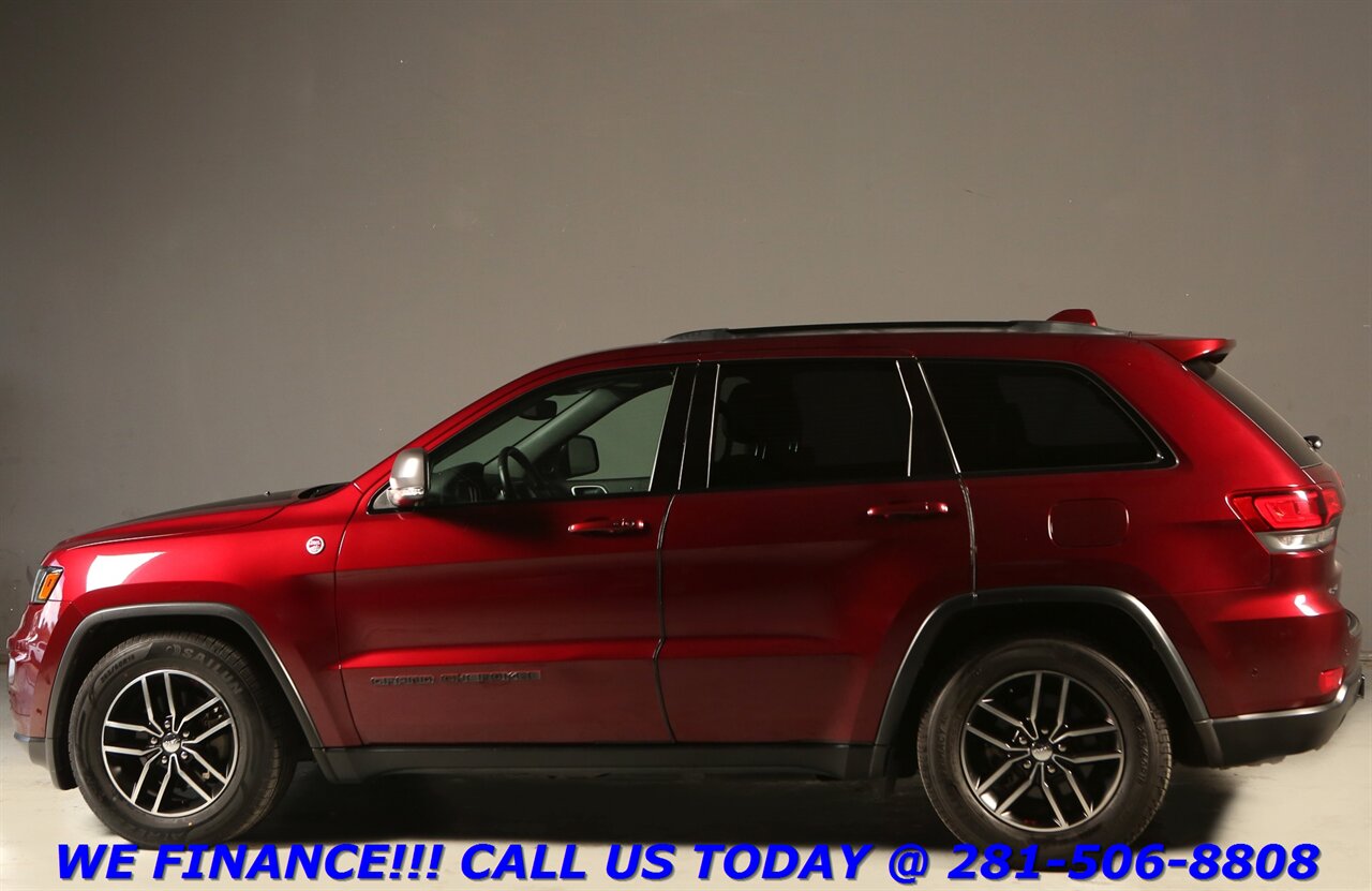 2018 Jeep Grand Cherokee 2018 Trailhawk 4x4 NAV PANO ADAPTCRUISE LUX CARPLY - Photo 4 - Houston, TX 77031