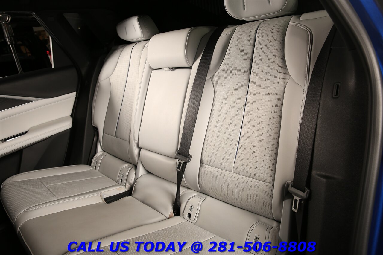 2024 Cadillac LYRIQ 2024 Sport NAV PANO CARPLAY CAM SELF-CRUISE 29K Mi - Photo 23 - Houston, TX 77031