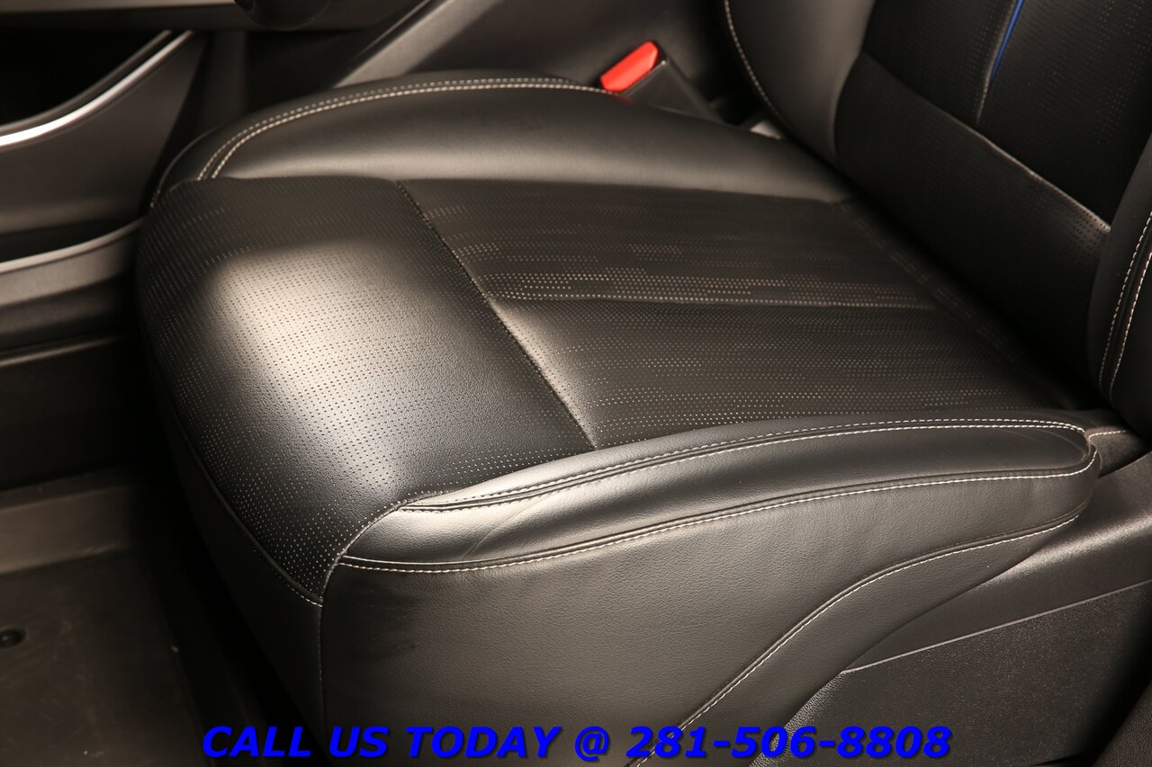 2024 Cadillac LYRIQ 2024 Luxury CARPLAY PANO ADAPTcruise BLIS 44K MLS - Photo 14 - Houston, TX 77031
